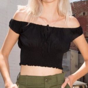 Brandy Melville Marilyn crop top